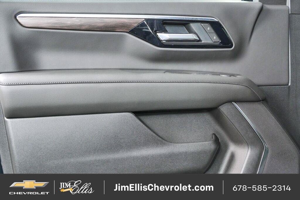 New 2026 Chevrolet Suburban LS RWD image 7