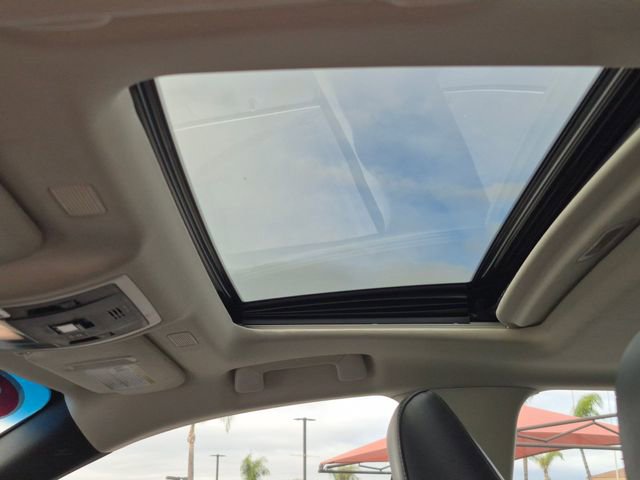 Used 2022 Lexus ES 300h w/ Luxury Package image 16