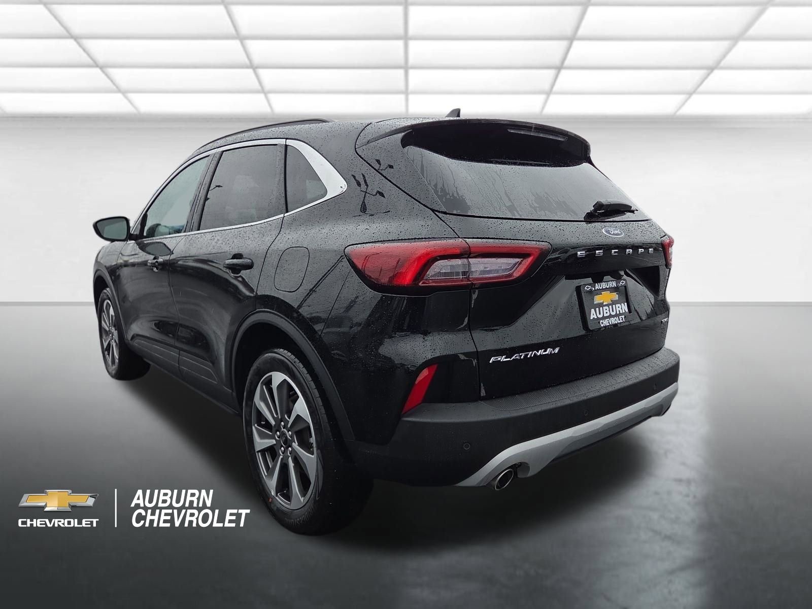 Used 2025 Ford Escape Platinum image 4