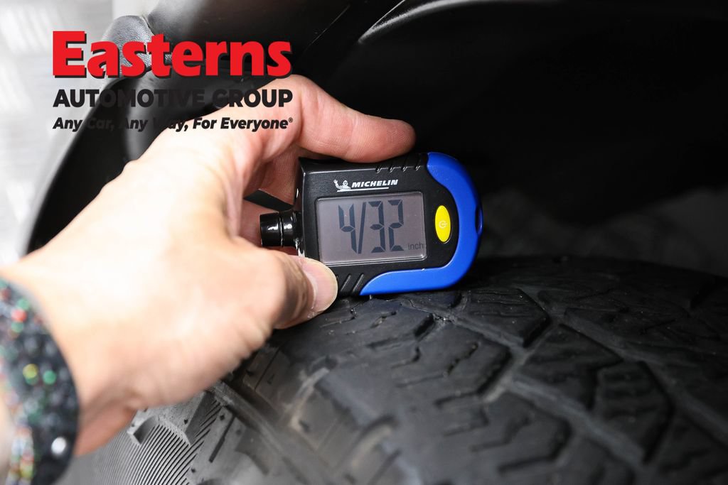 Used 2023 Nissan Frontier PRO-4X AWD/4WD image 29