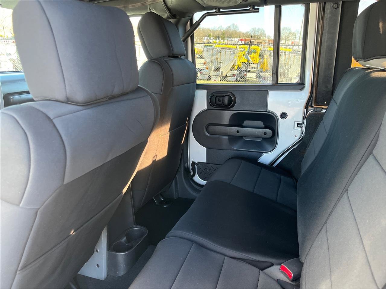 Used 2009 Jeep Wrangler Unlimited Rubicon w/ Dual Top Group image 10