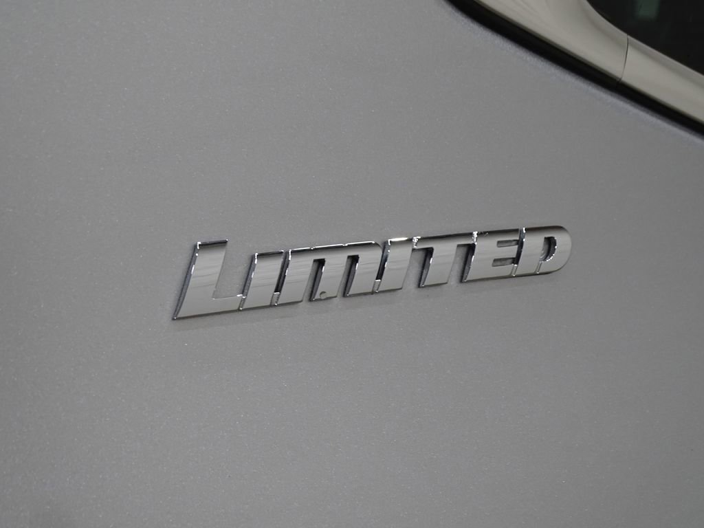 Used 2025 Toyota Tundra Limited image 42