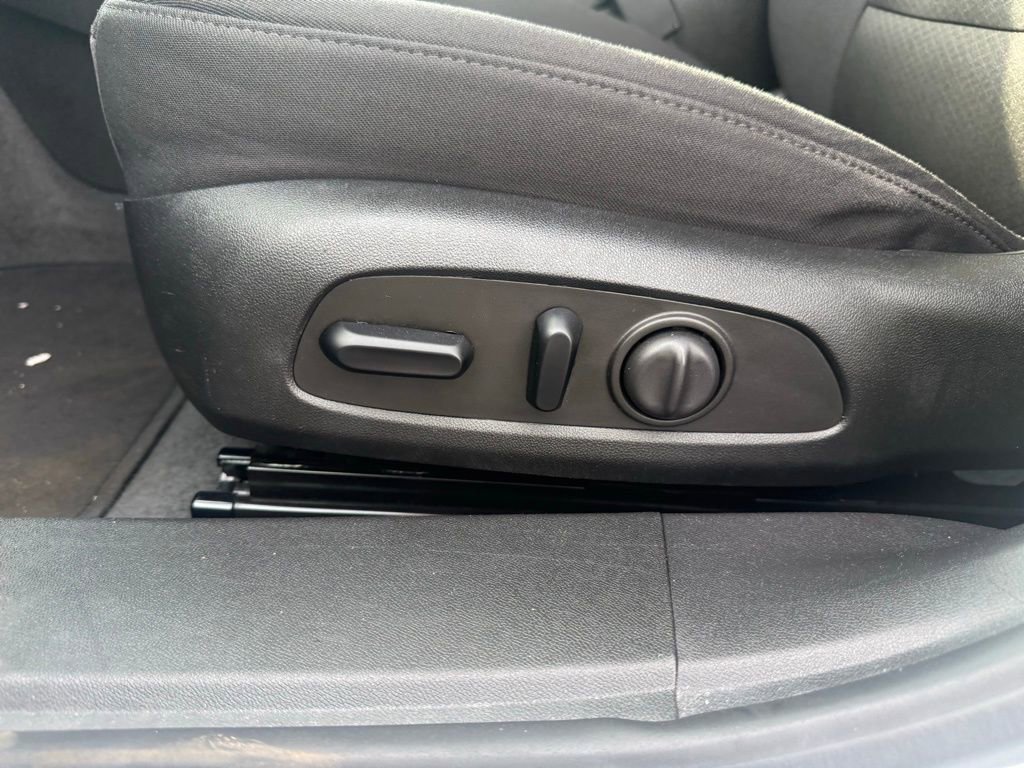 Used 2023 Chevrolet Malibu LT image 15