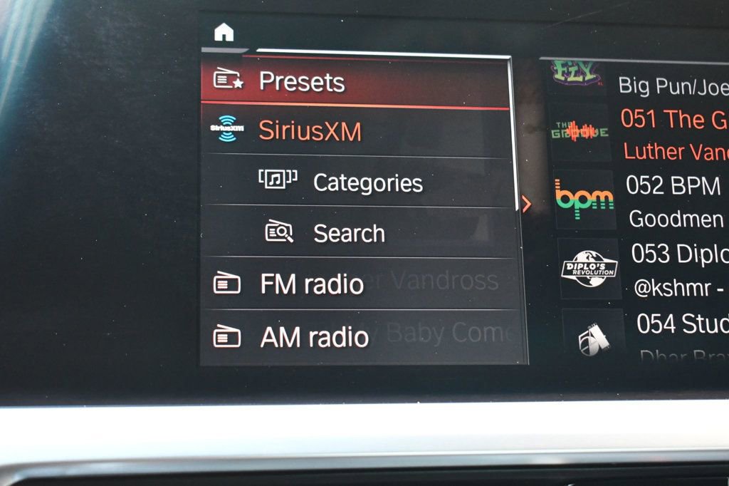 Used 2022 BMW M440i Convertible image 57