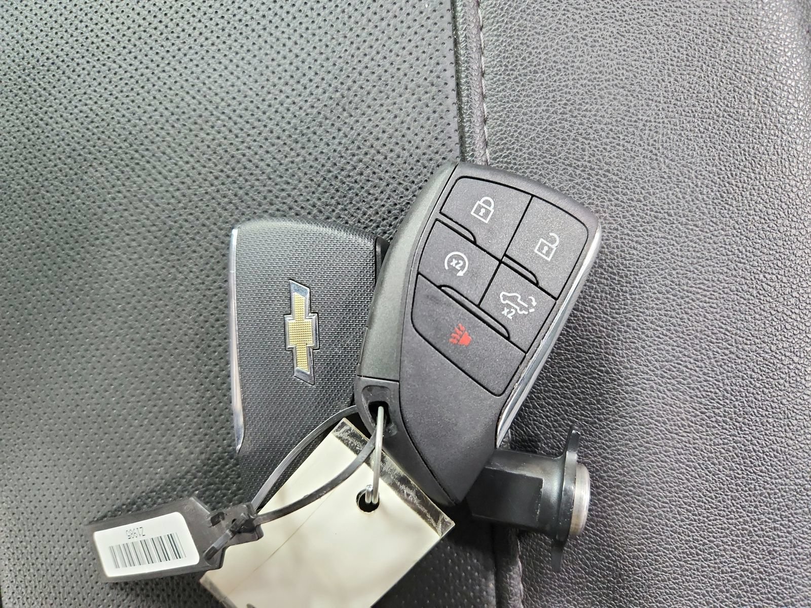 Used 2025 Chevrolet Silverado 1500 LTZ AWD/4WD image 34