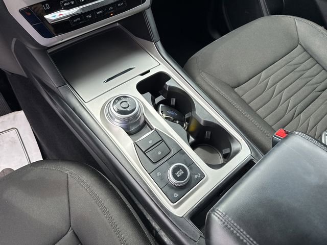 Used 2021 Ford Explorer XLT image 17