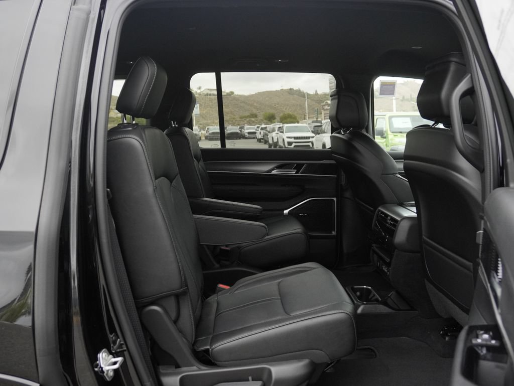 New 2026 Jeep Grand Wagoneer Limited AWD/4WD image 26