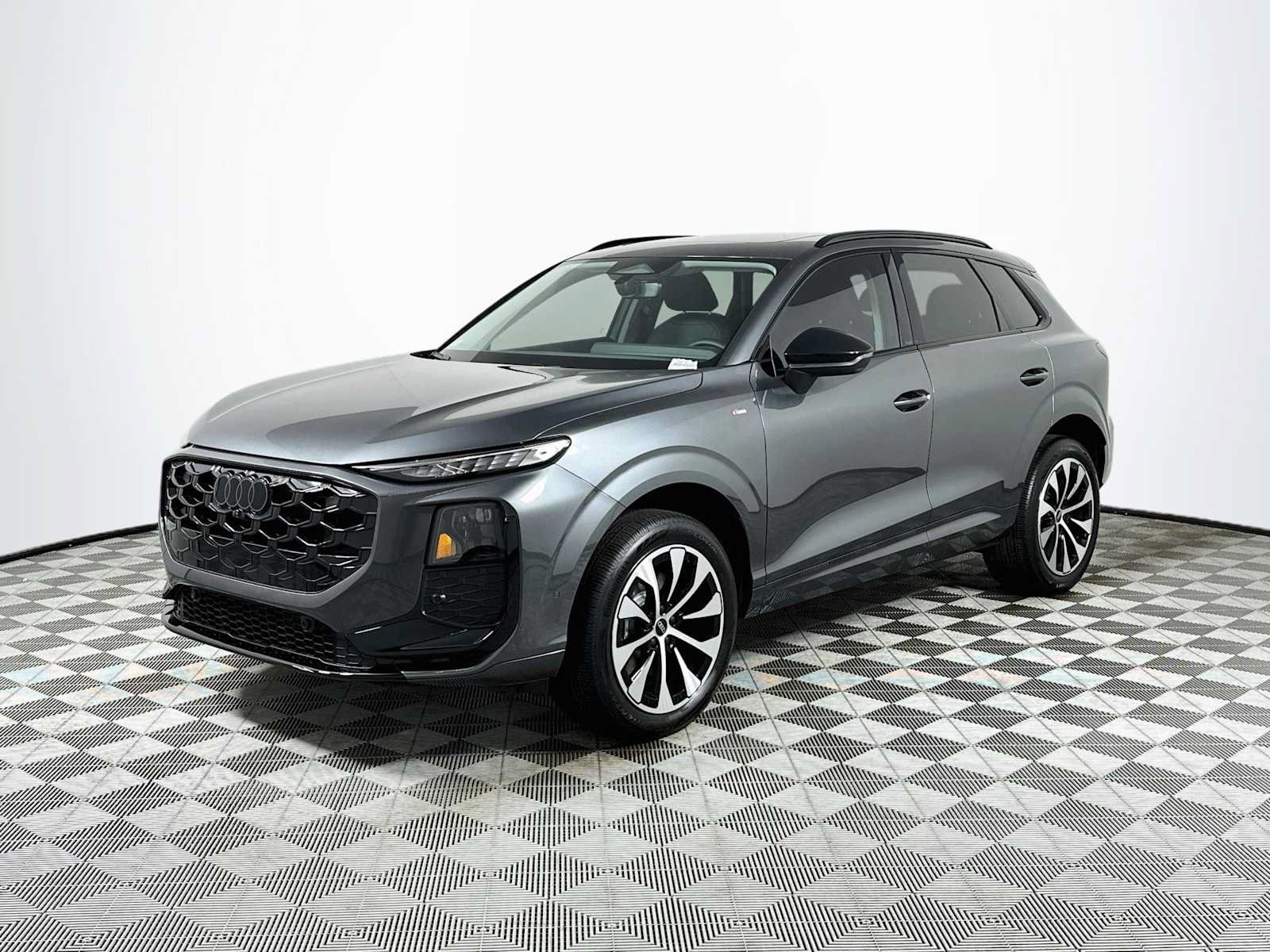 New 2026 Audi Q3 quattro 2.0T AWD/4WD image 3
