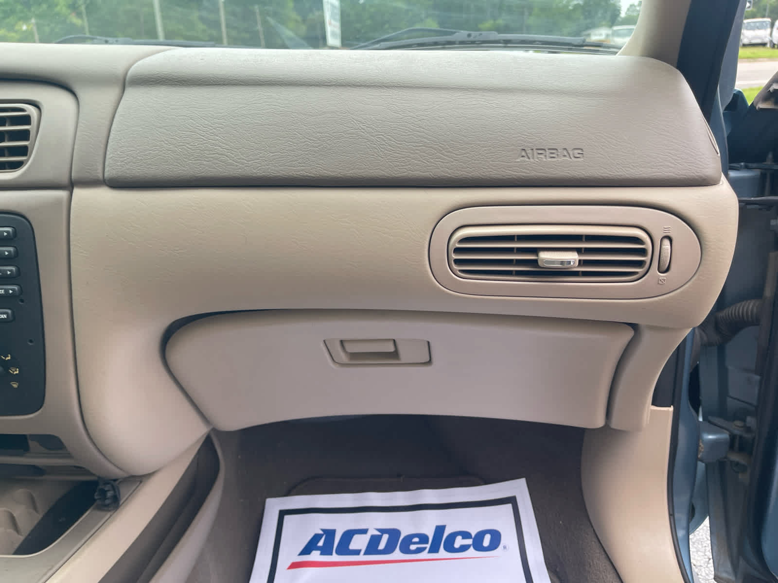 Used 2005 Ford Taurus SE FWD image 28