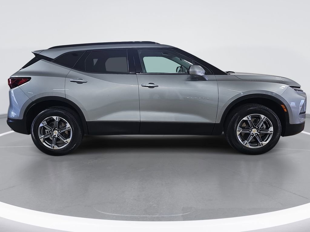 Certified 2024 Chevrolet Blazer LT w/ Convenience Package FWD image 2