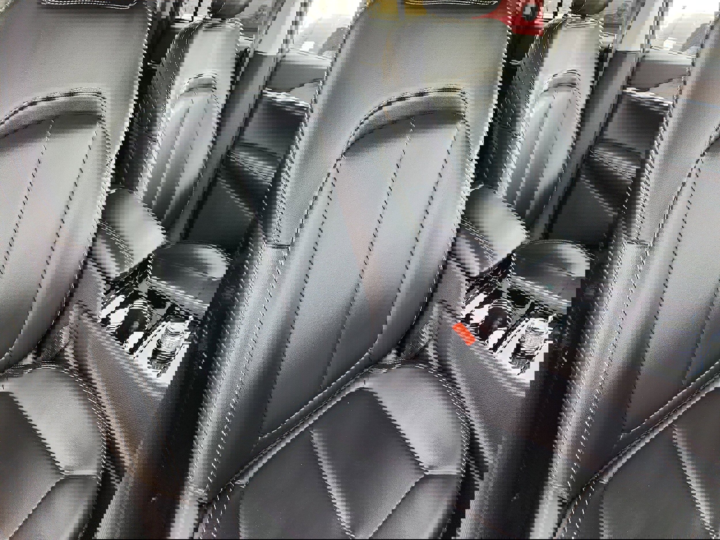 Used 2023 Jeep Grand Cherokee Limited image 14