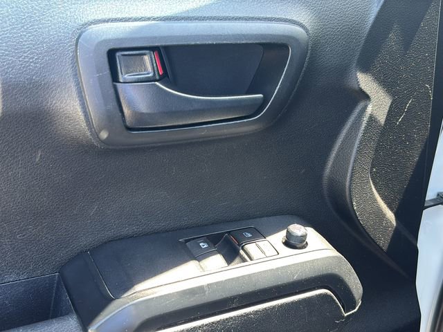 Used 2021 Toyota Tacoma SR RWD image 13