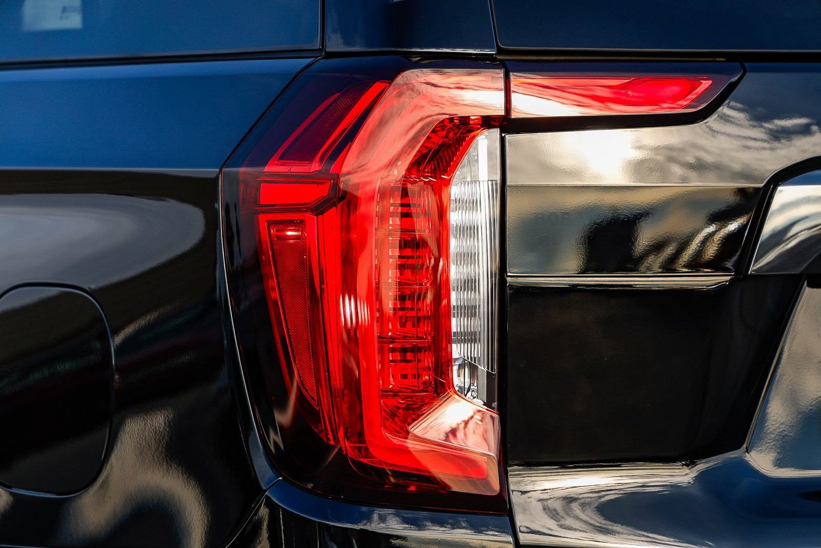 Used 2024 GMC Yukon XL Denali Ultimate image 8