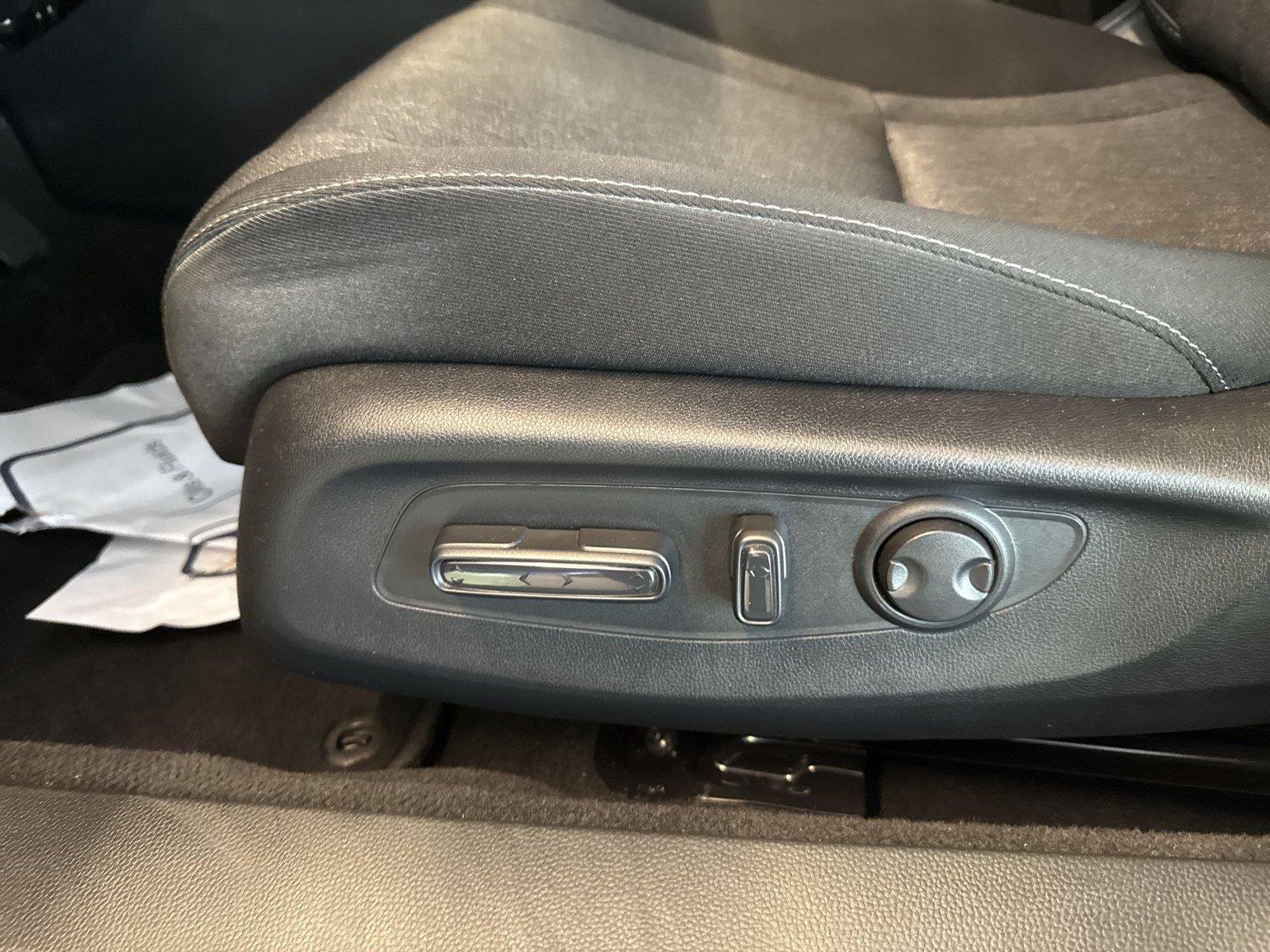 Used 2025 Honda Accord SE image 14