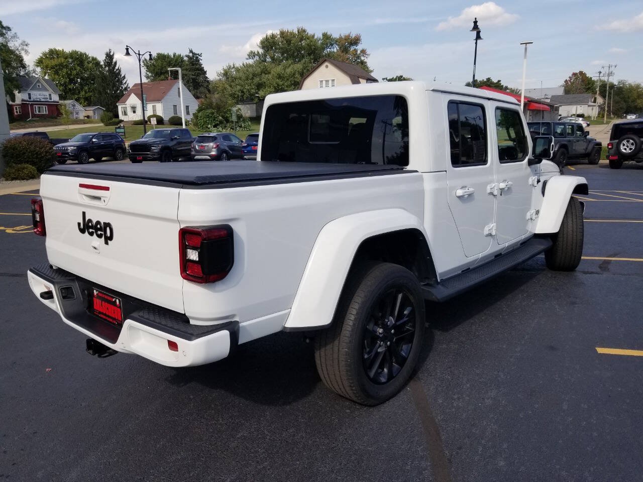 Used 2021 Jeep Gladiator Overland AWD/4WD image 10