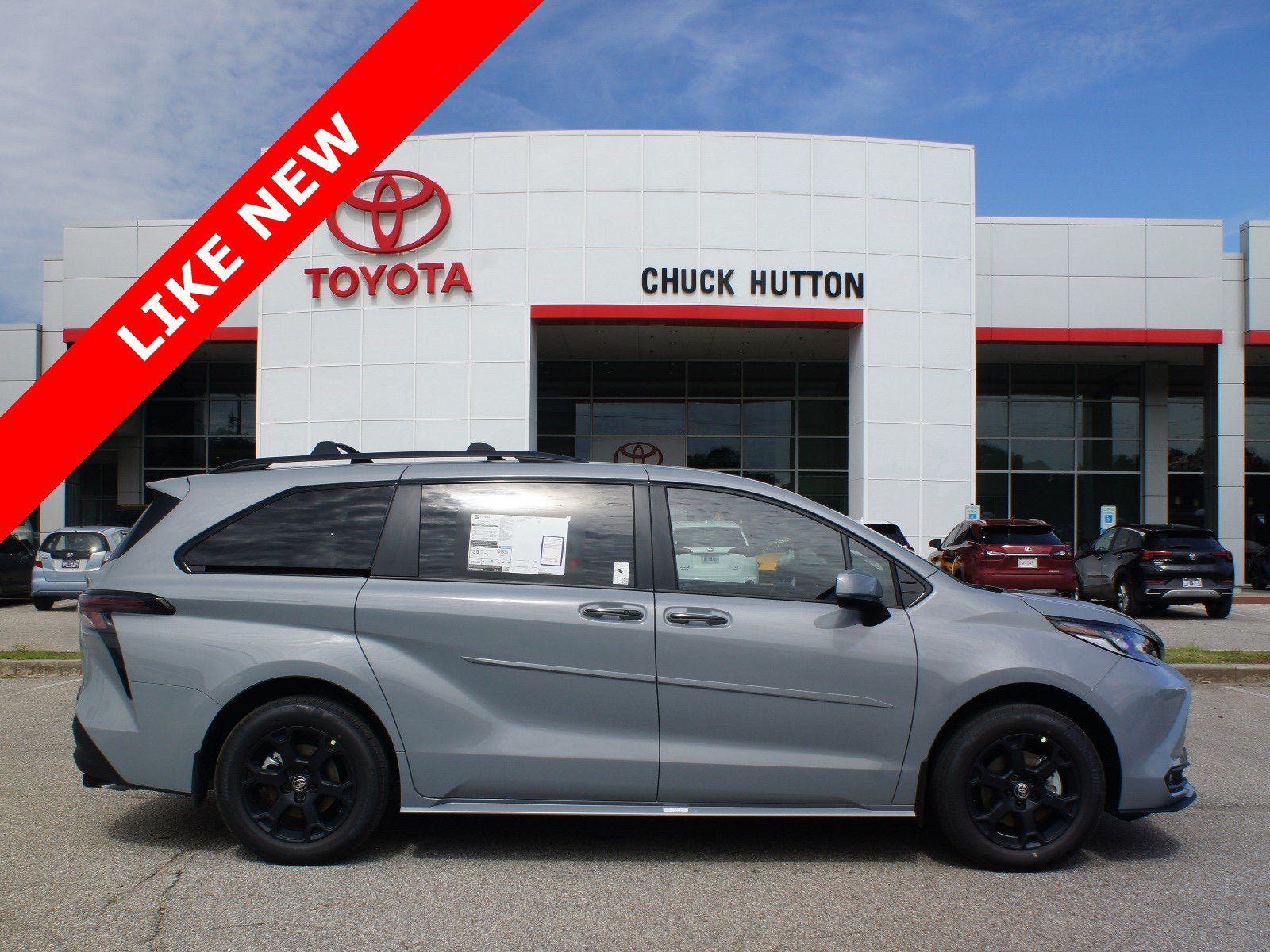 Certified 2026 Toyota Sienna XLE Woodland Edition AWD/4WD image 1