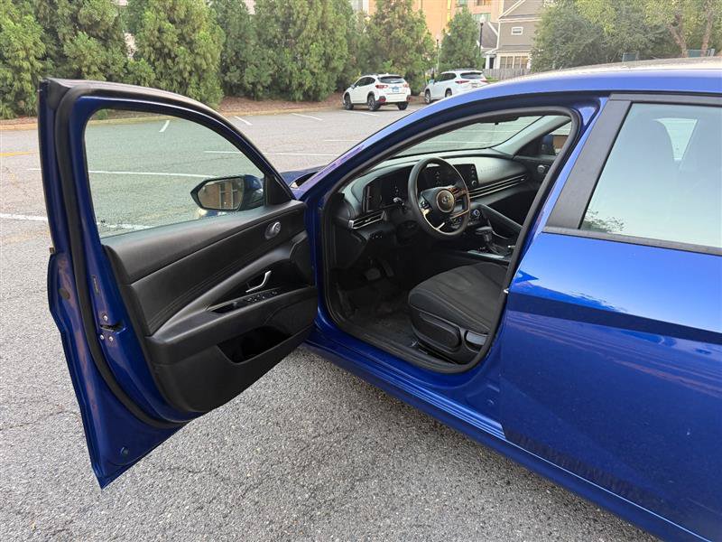 Used 2023 Hyundai Elantra SEL FWD image 27