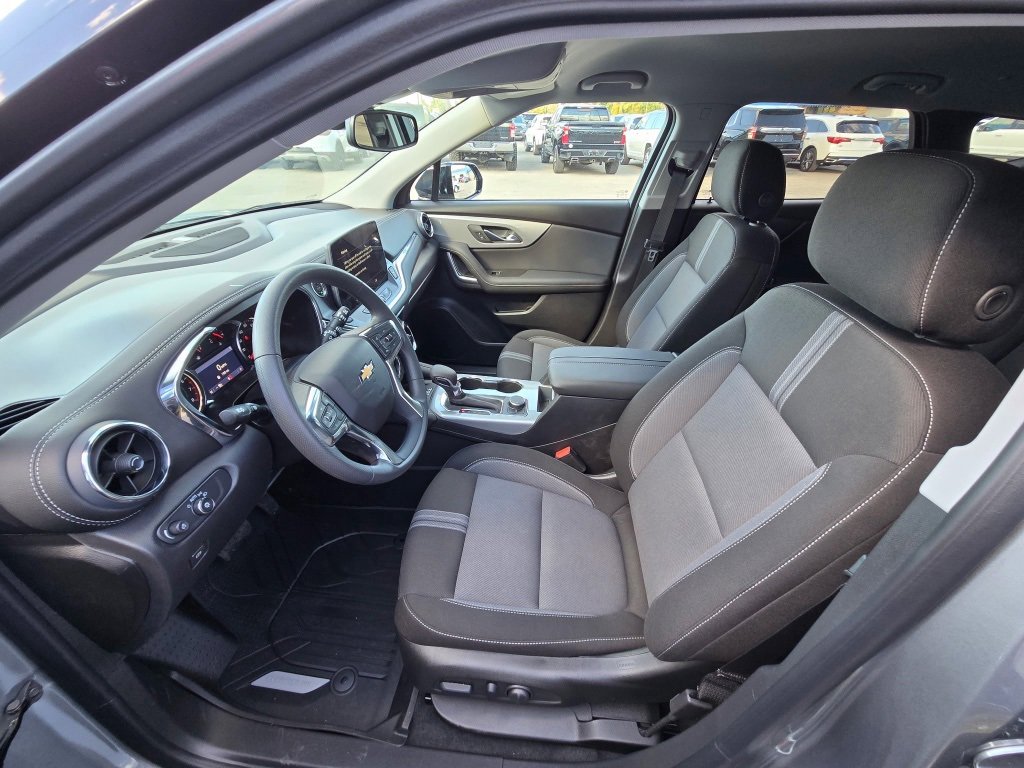 New 2025 Chevrolet Blazer LT w/ Convenience Package image 11