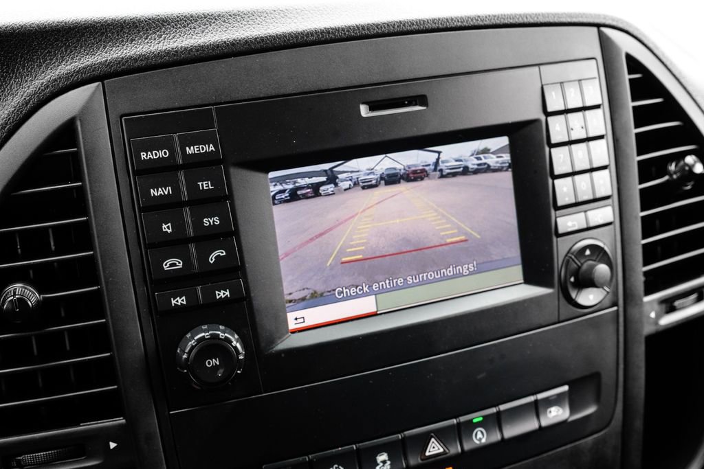 Used 2017 Mercedes-Benz Metris Passenger w/ Driver Efficiency Package image 15