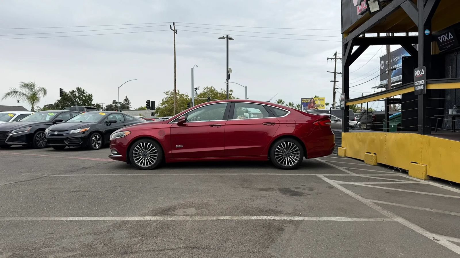 Used 2017 Ford Fusion Energi Titanium FWD image 8