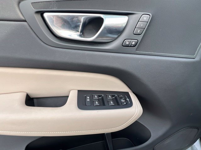 Used 2026 Volvo XC60 B5 Plus AWD/4WD image 27