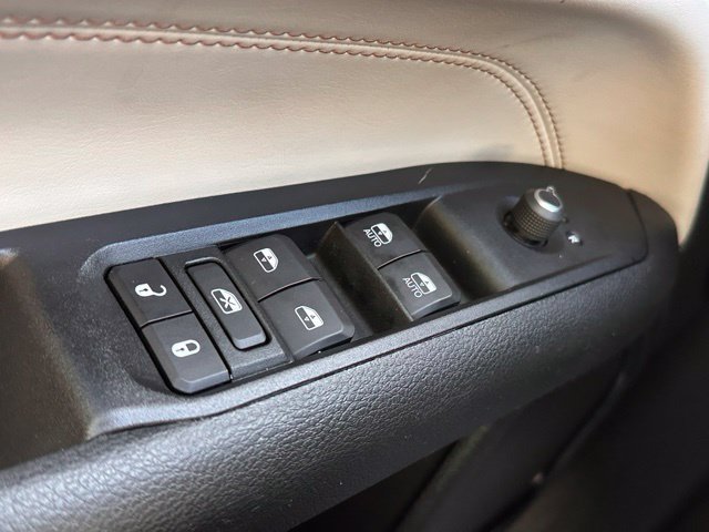 Used 2022 Jeep Compass Limited AWD/4WD image 17