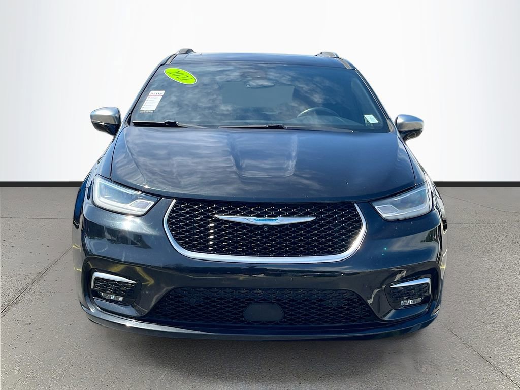 Used 2021 Chrysler Pacifica Pinnacle FWD image 2