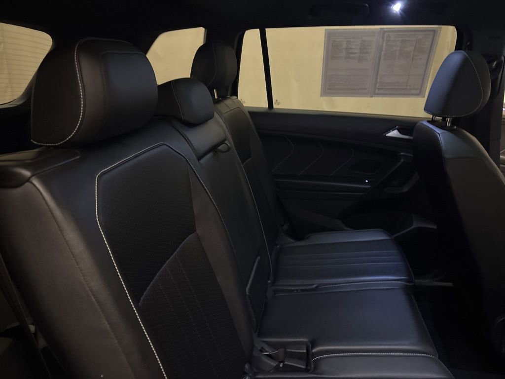 Used 2024 Volkswagen Tiguan SE R-Line image 22