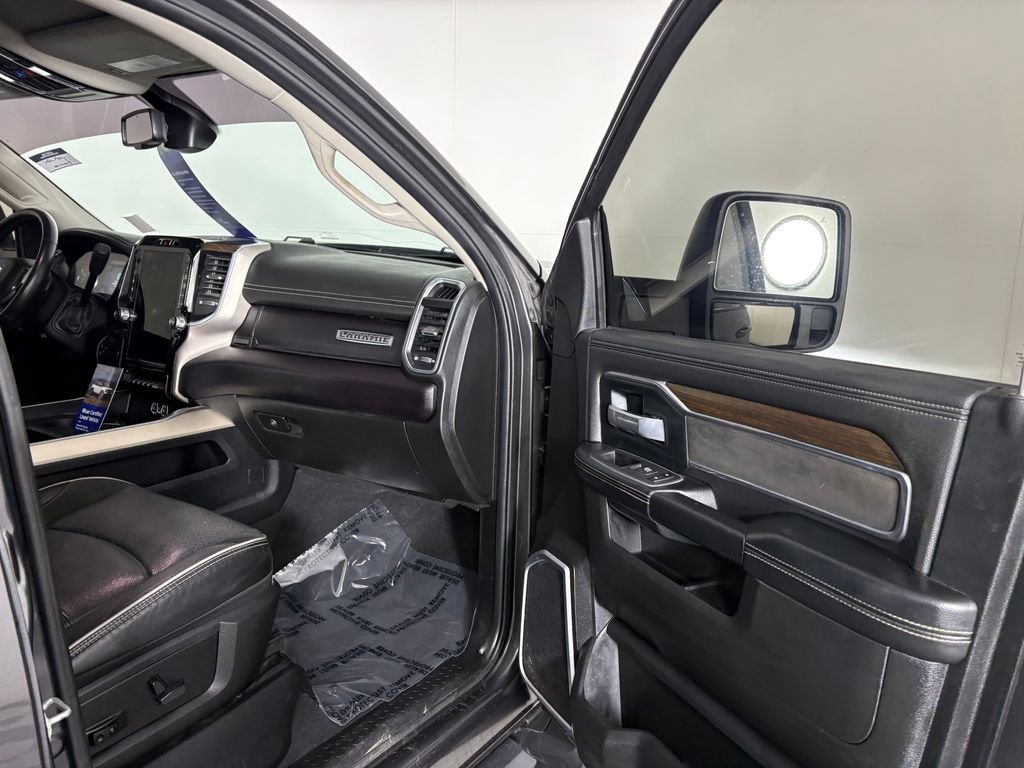 Used 2024 RAM 3500 Laramie w/ Towing Technology Group image 34