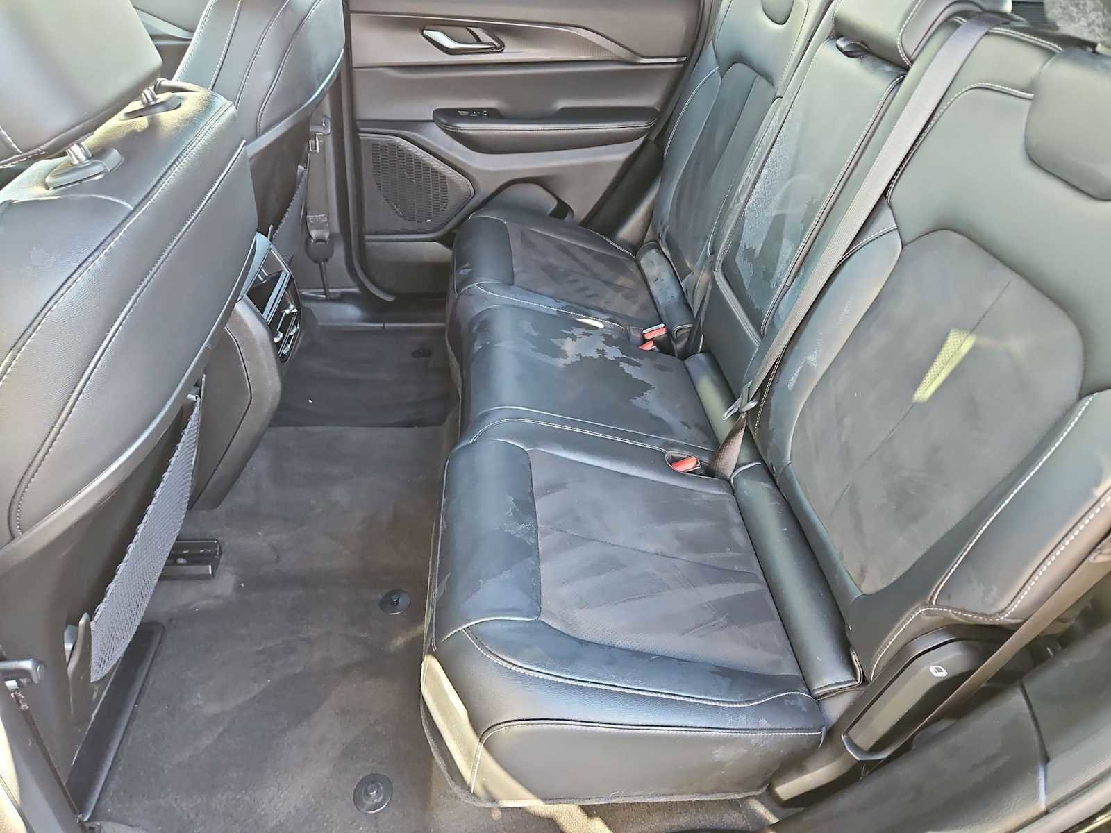 Used 2024 Jeep Grand Cherokee Altitude image 19