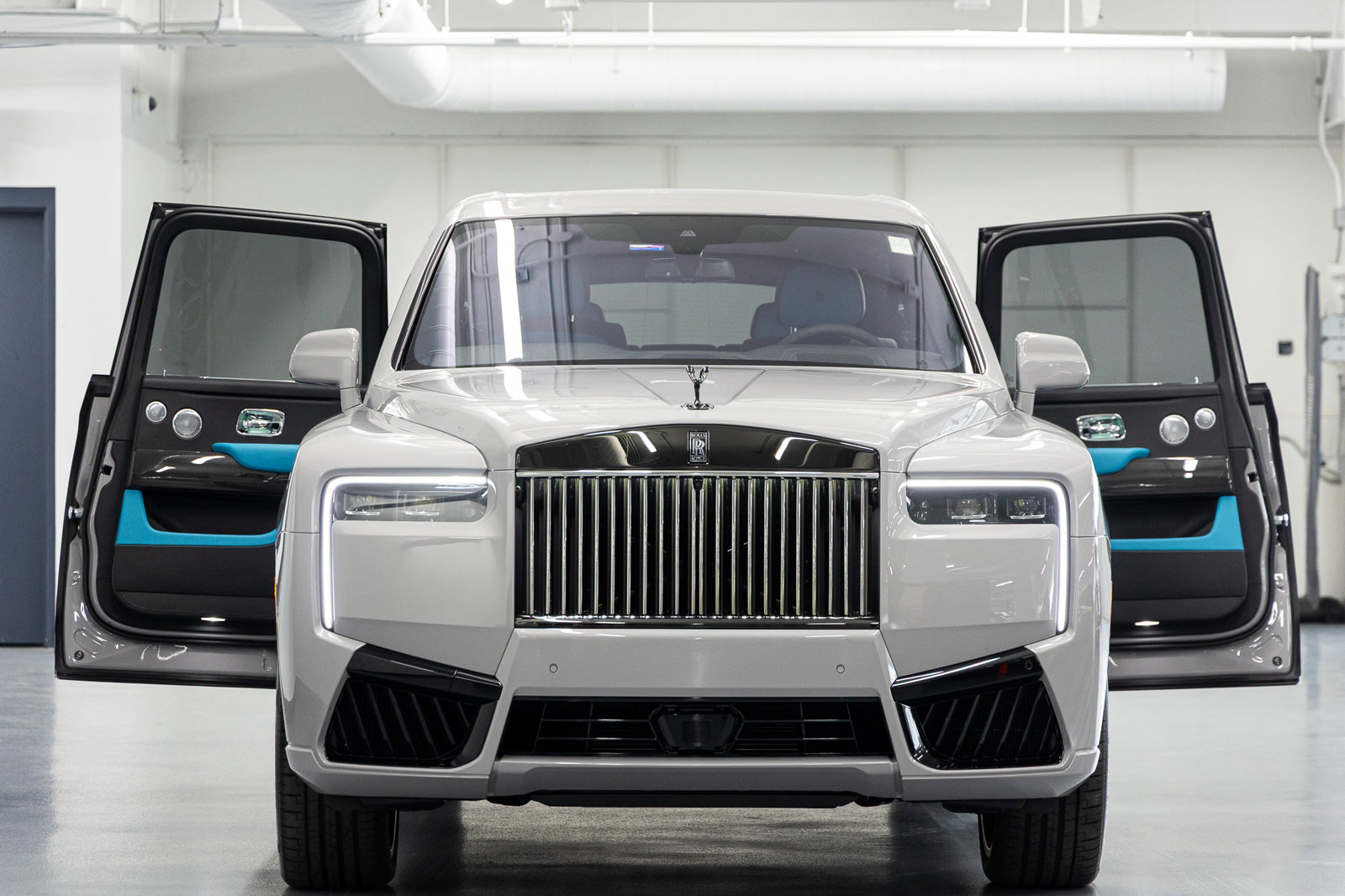 Certified 2026 Rolls-Royce Cullinan Black Badge image 25