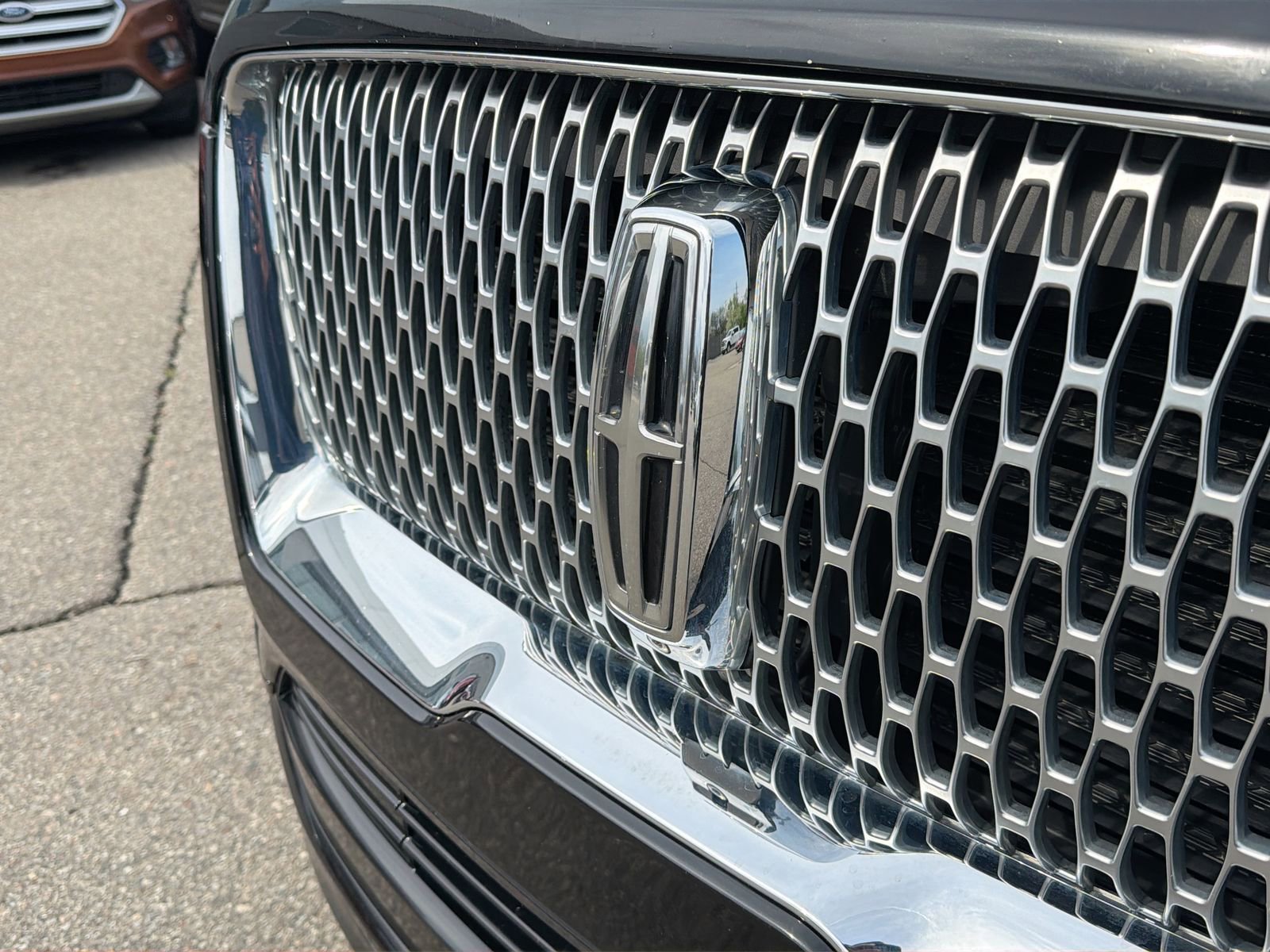 Used 2019 Lincoln Navigator L Reserve AWD/4WD image 16