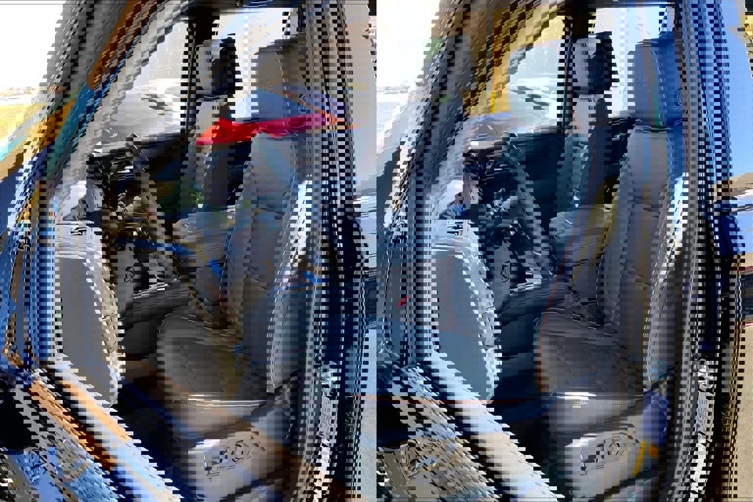 Used 2025 GMC Yukon XL AT4 w/ AT4 Premium Plus Package image 8