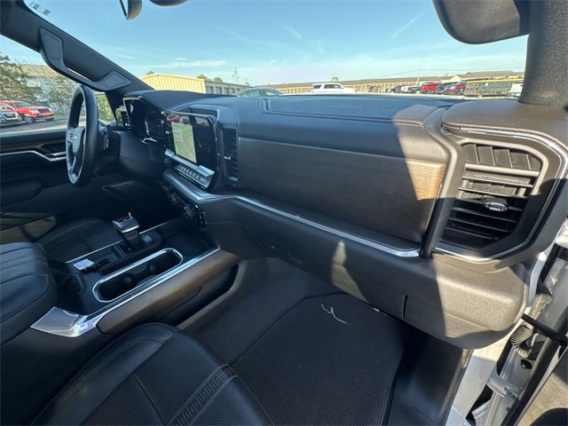 Certified 2025 Chevrolet Silverado 1500 High Country w/ Z71 Off-Road Package image 29