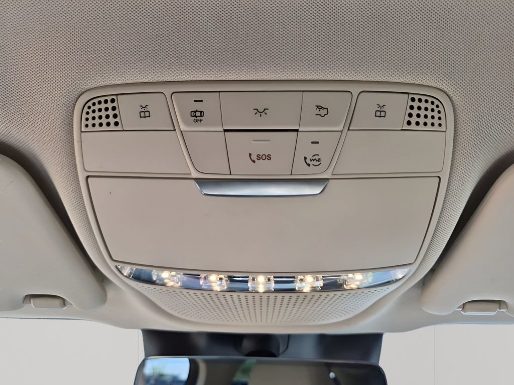Used 2022 Mercedes-Benz GLC 300 4MATIC w/ Driver Assistance Package image 46