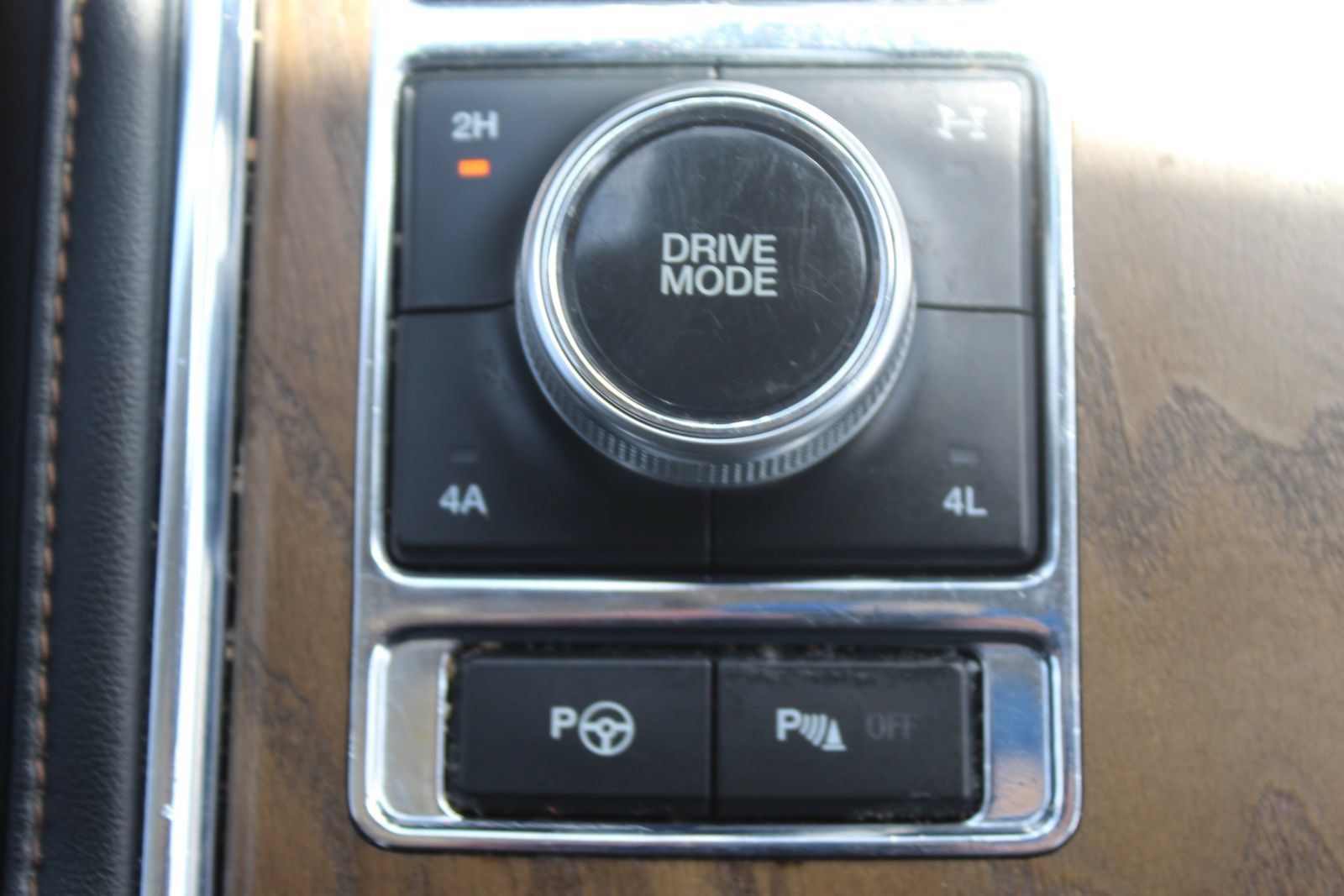 Used 2019 Ford Expedition Max Platinum AWD/4WD image 38