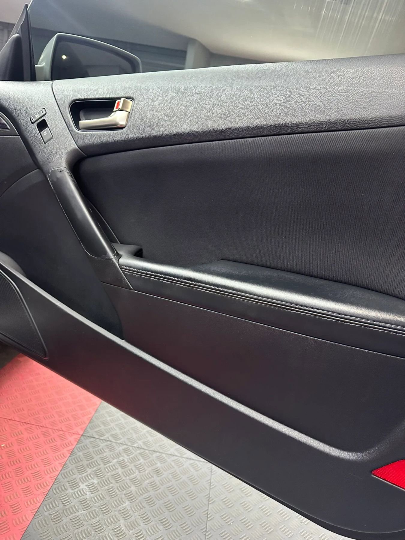 Used 2014 Hyundai Genesis 2.0T image 18