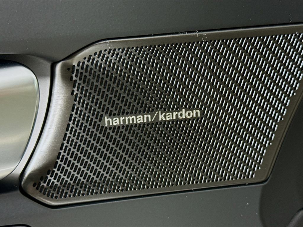 New 2026 Volvo XC40 B5 Plus w/ Climate Package image 19