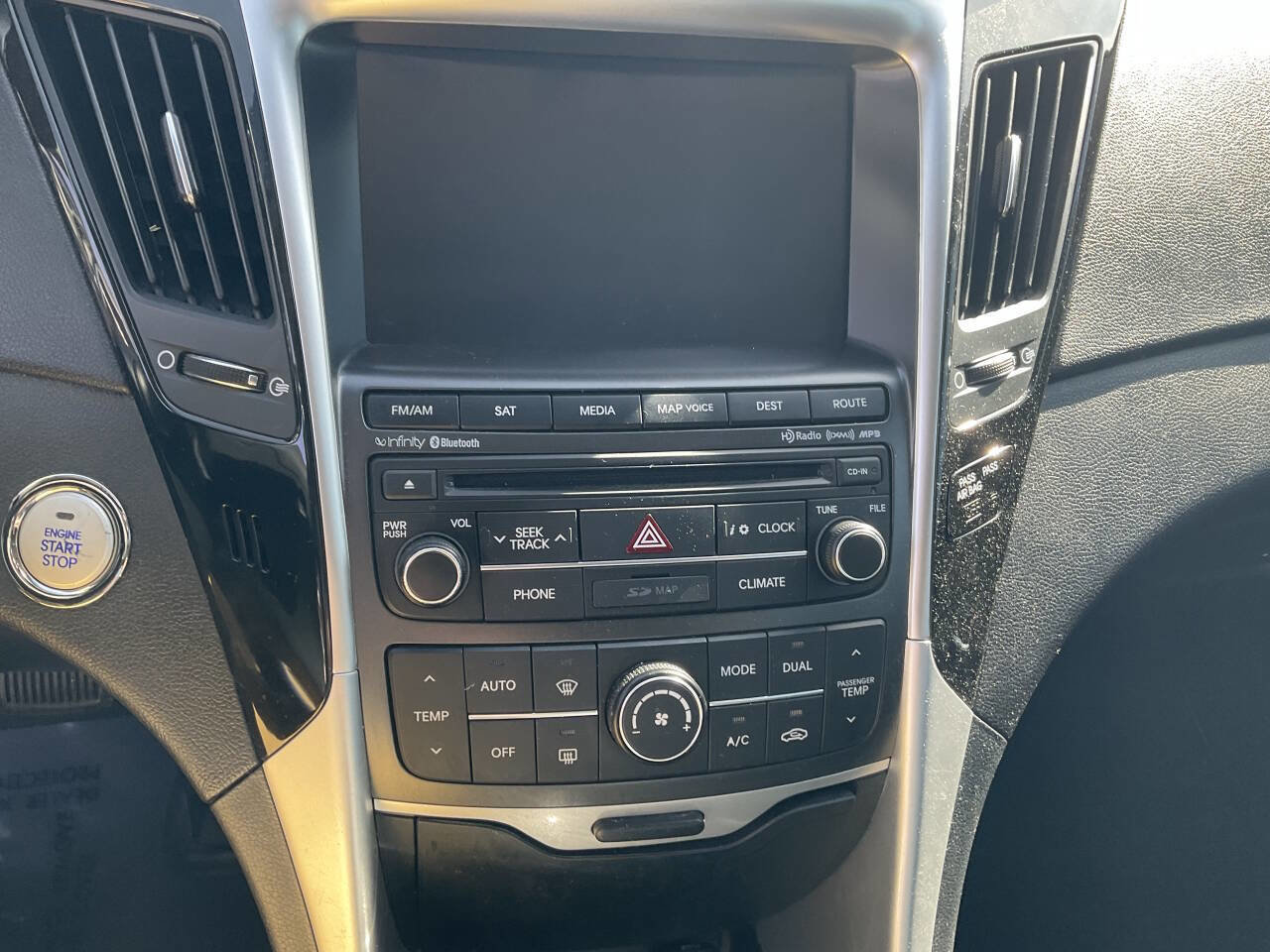 Used 2014 Hyundai Sonata Limited w/ Technology Package 05 FWD image 14