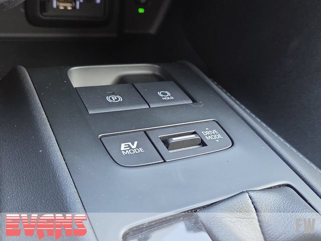 Used 2022 Toyota Venza LE AWD/4WD image 10