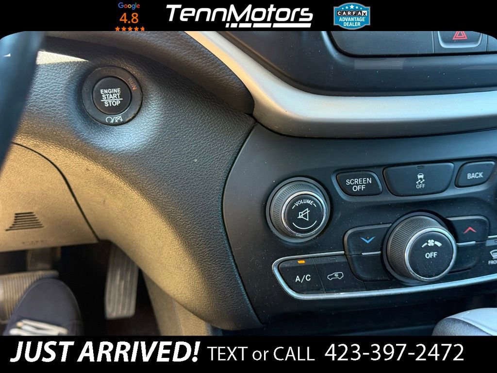 Used 2018 Jeep Cherokee Latitude Plus w/ Cold Weather Group image 19