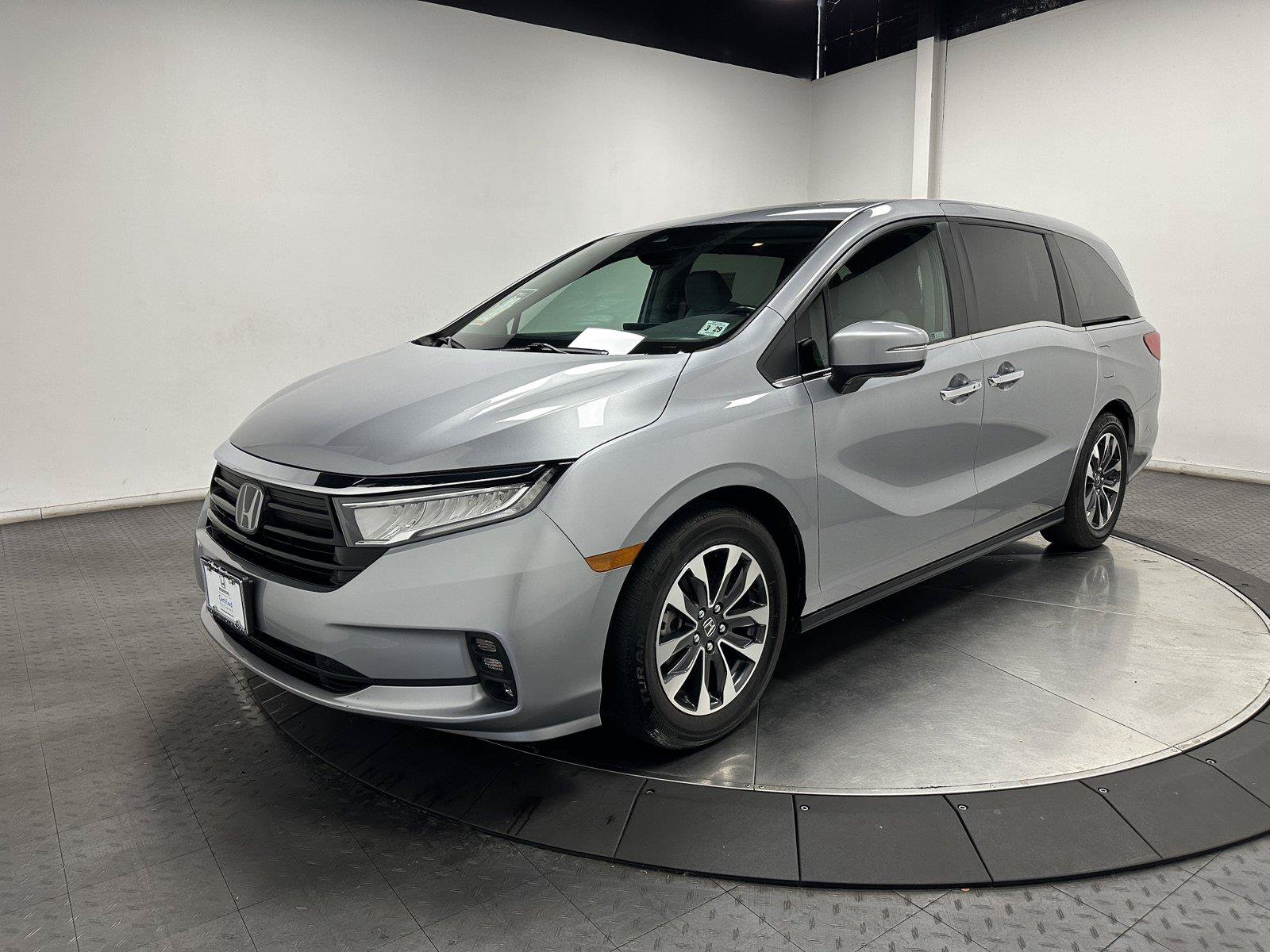 Used 2024 Honda Odyssey EX-L image 1