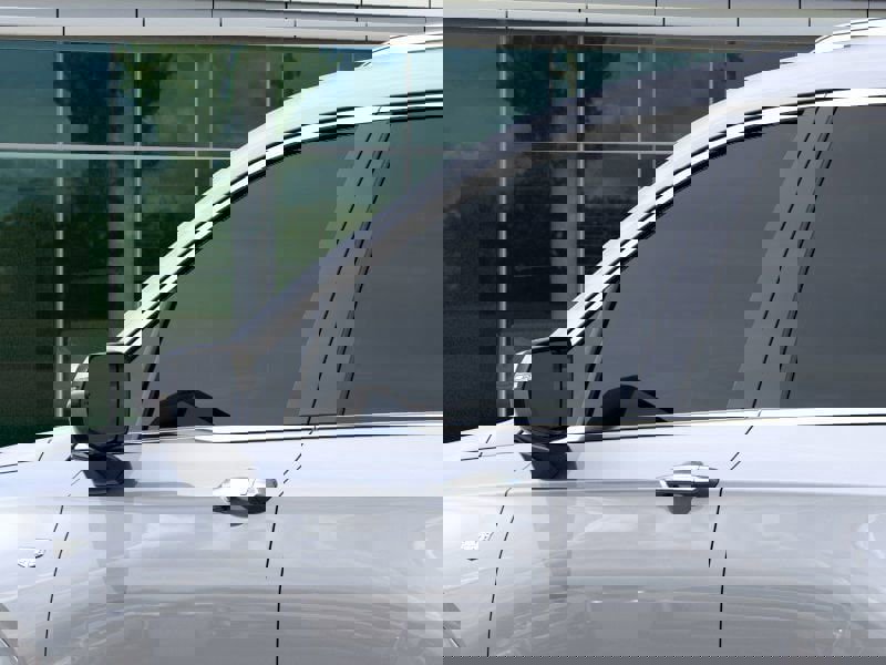 New 2025 Cadillac XT6 Luxury image 12