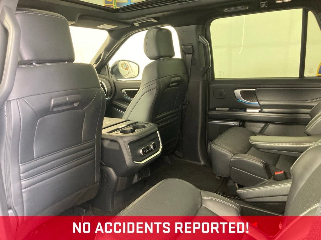 Used 2025 Ford Expedition Platinum w/ Stealth Performance Package AWD/4WD image 16