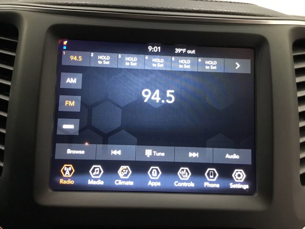 Used 2022 Jeep Cherokee Latitude w/ Advanced Safety Group AWD/4WD image 29