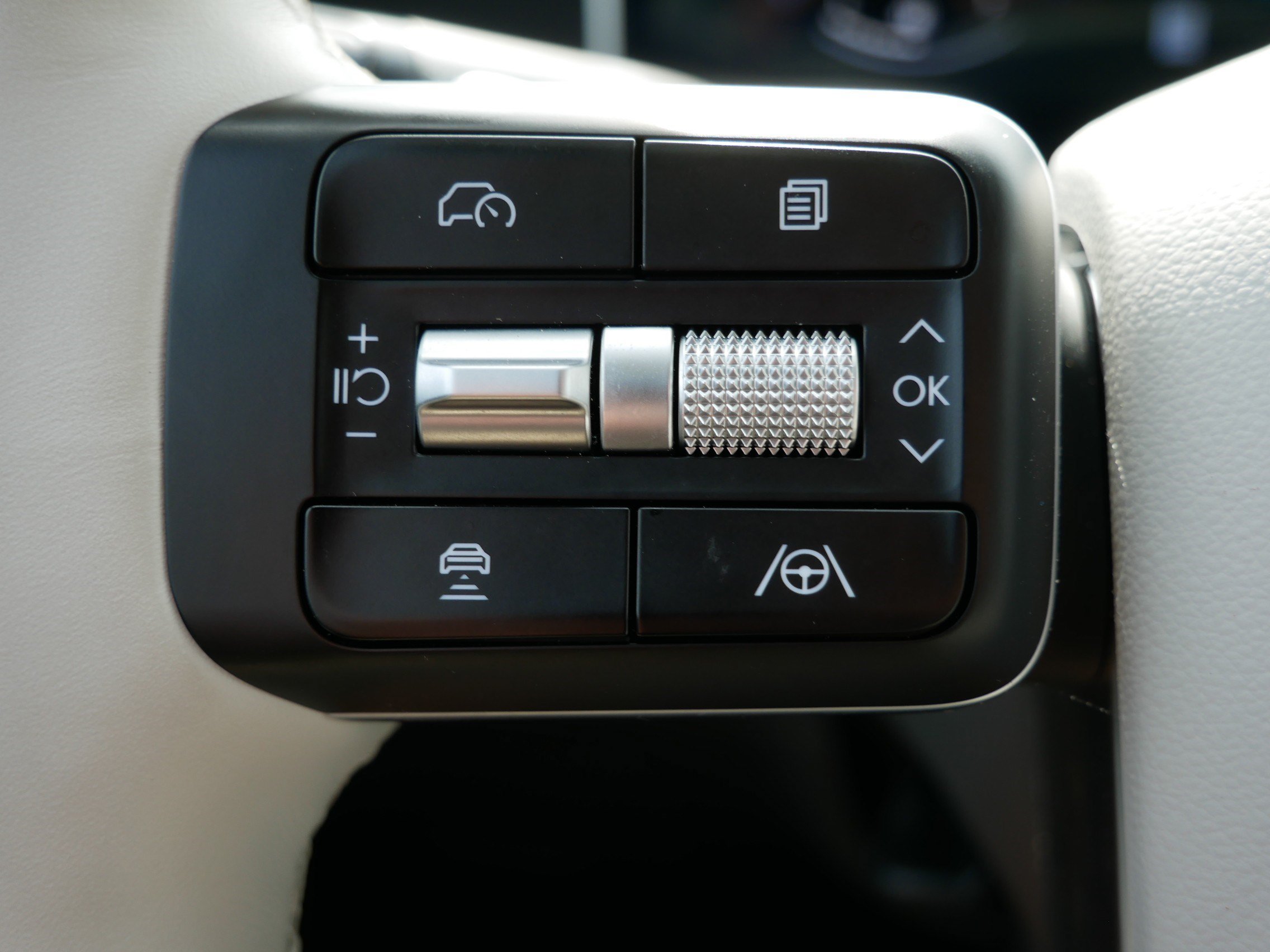 Certified 2026 Hyundai Santa Fe SE AWD/4WD image 26