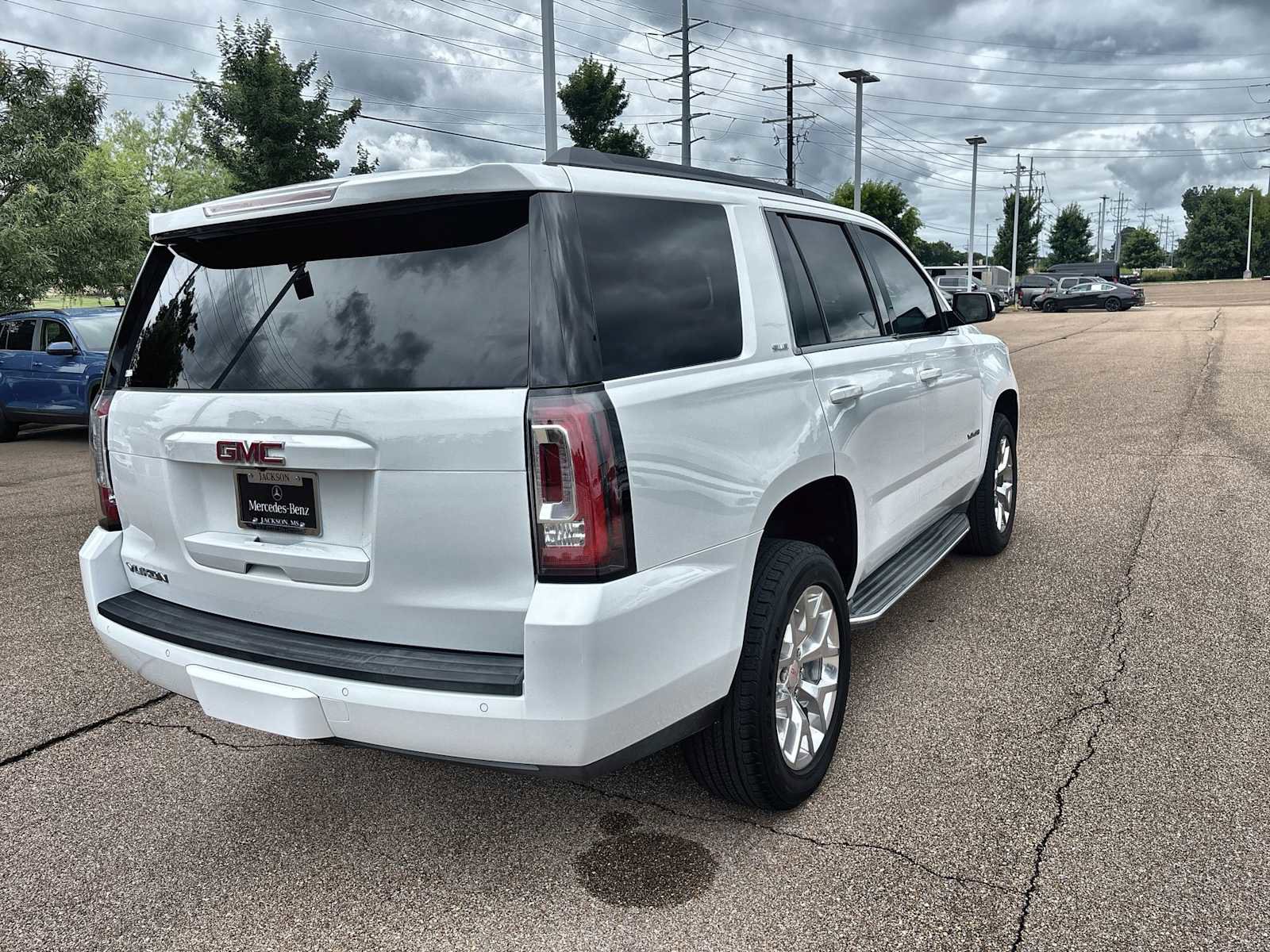 Used 2017 GMC Yukon SLE w/ SLE Value Package RWD image 8