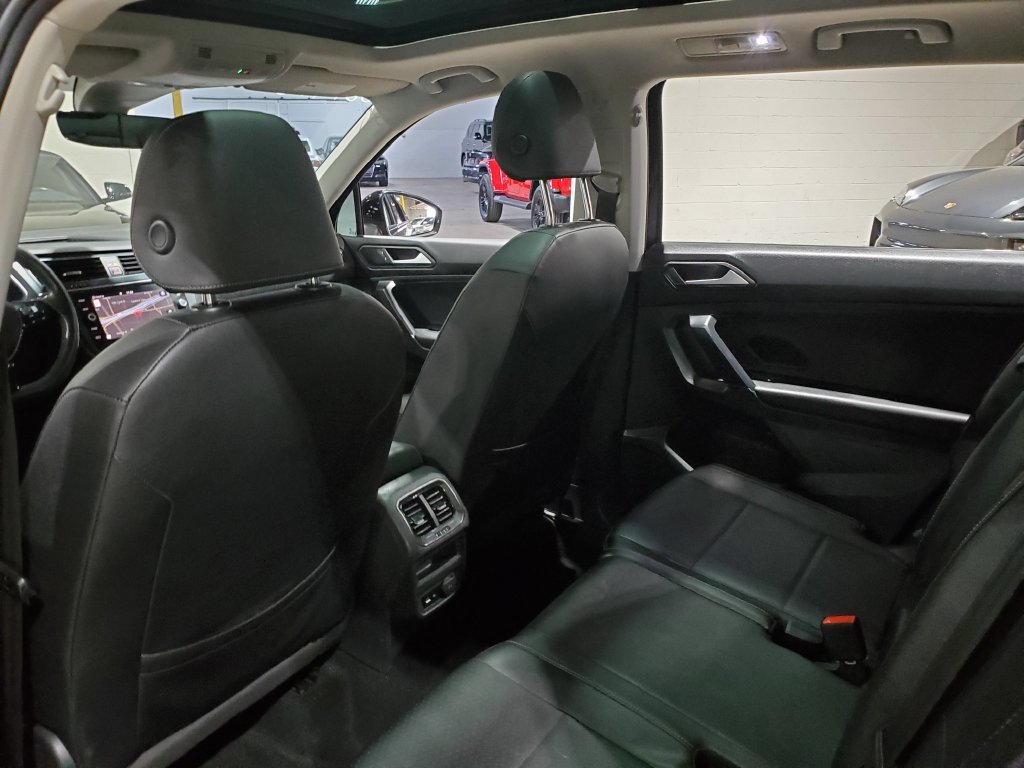 Used 2020 Volkswagen Tiguan SEL FWD image 23