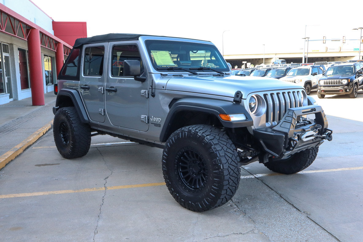 Used 2019 Jeep Wrangler Unlimited Sport S AWD/4WD image 4
