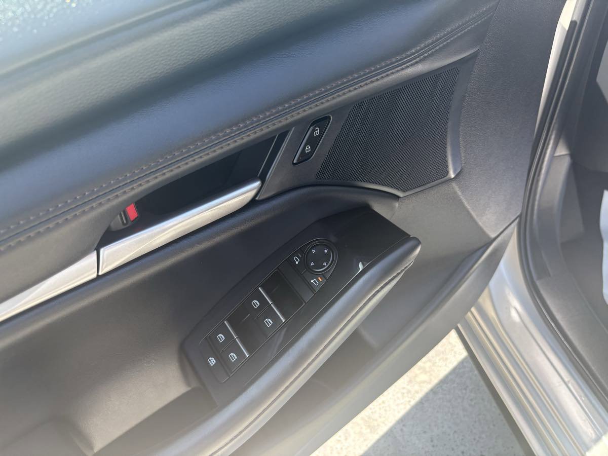 Used 2024 MAZDA MAZDA3 s image 18